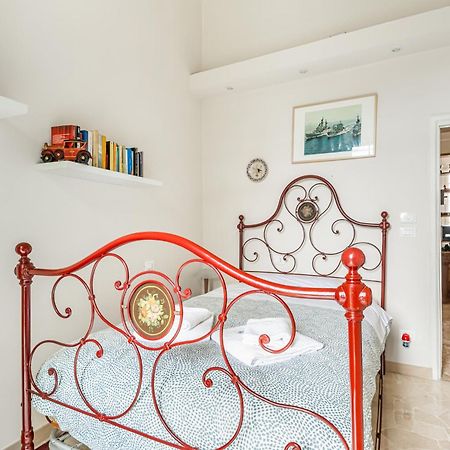 Bright Apartment With Private Garden And Balcony ฟลอเรนซ์ ภายนอก รูปภาพ