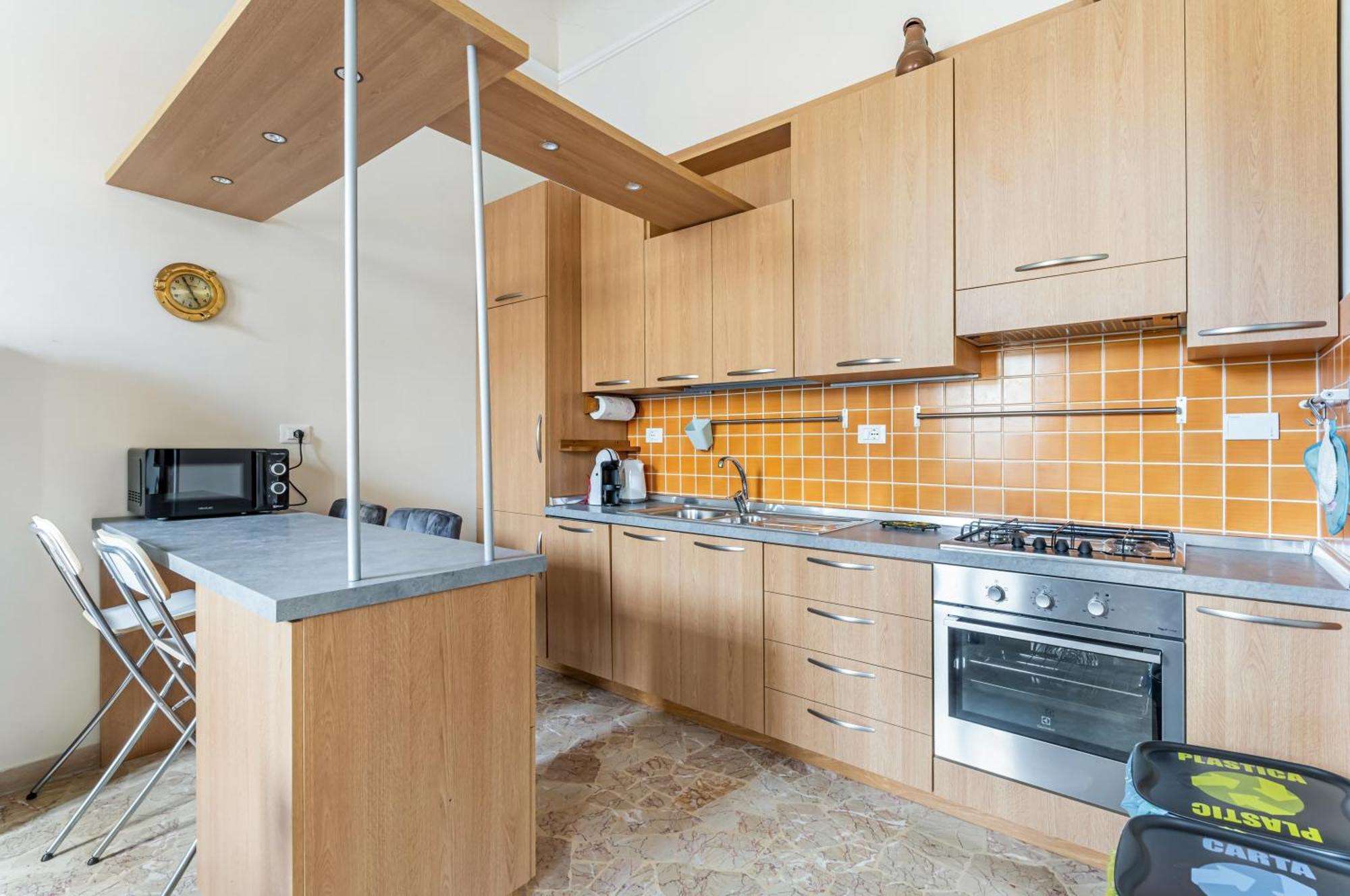 Bright Apartment With Private Garden And Balcony ฟลอเรนซ์ ภายนอก รูปภาพ